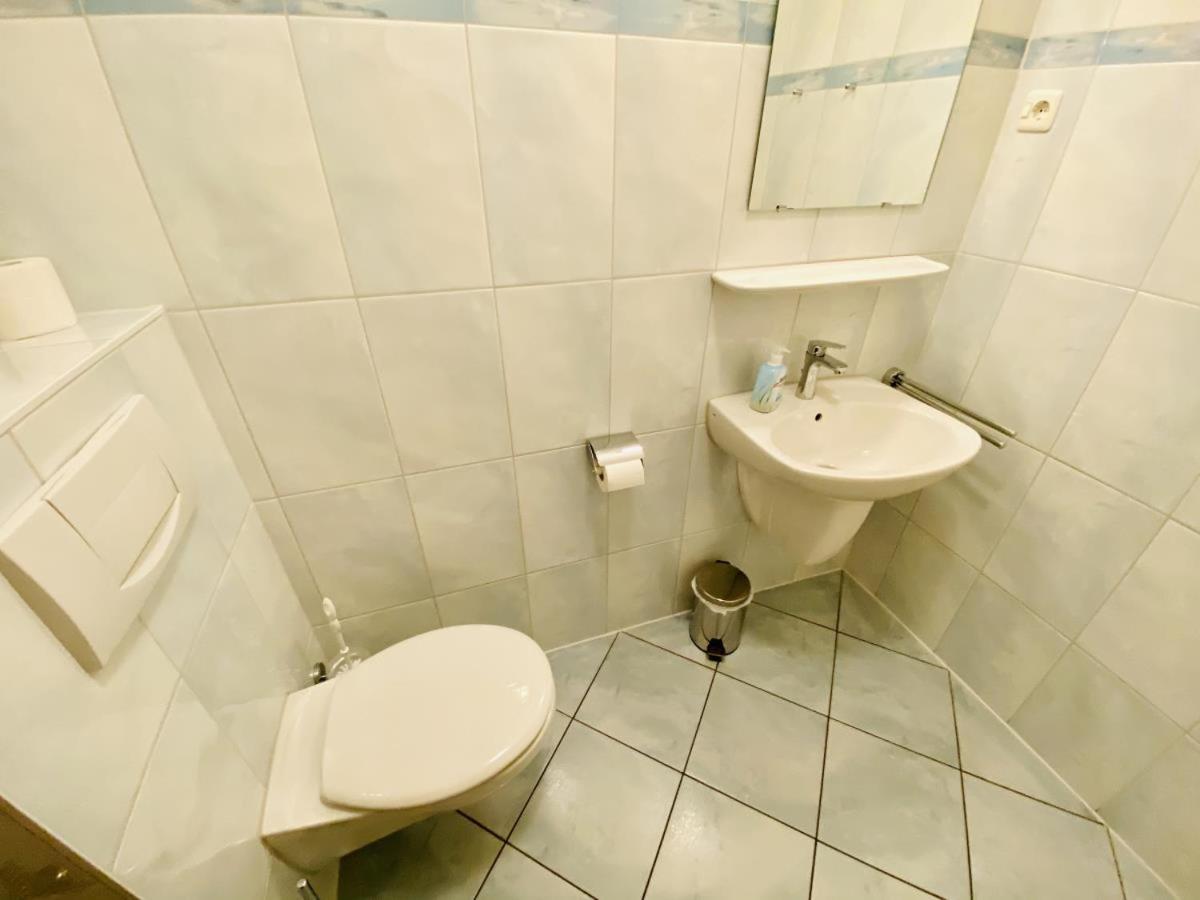 רוסטוק Ferienhaus Jan מראה חיצוני תמונה